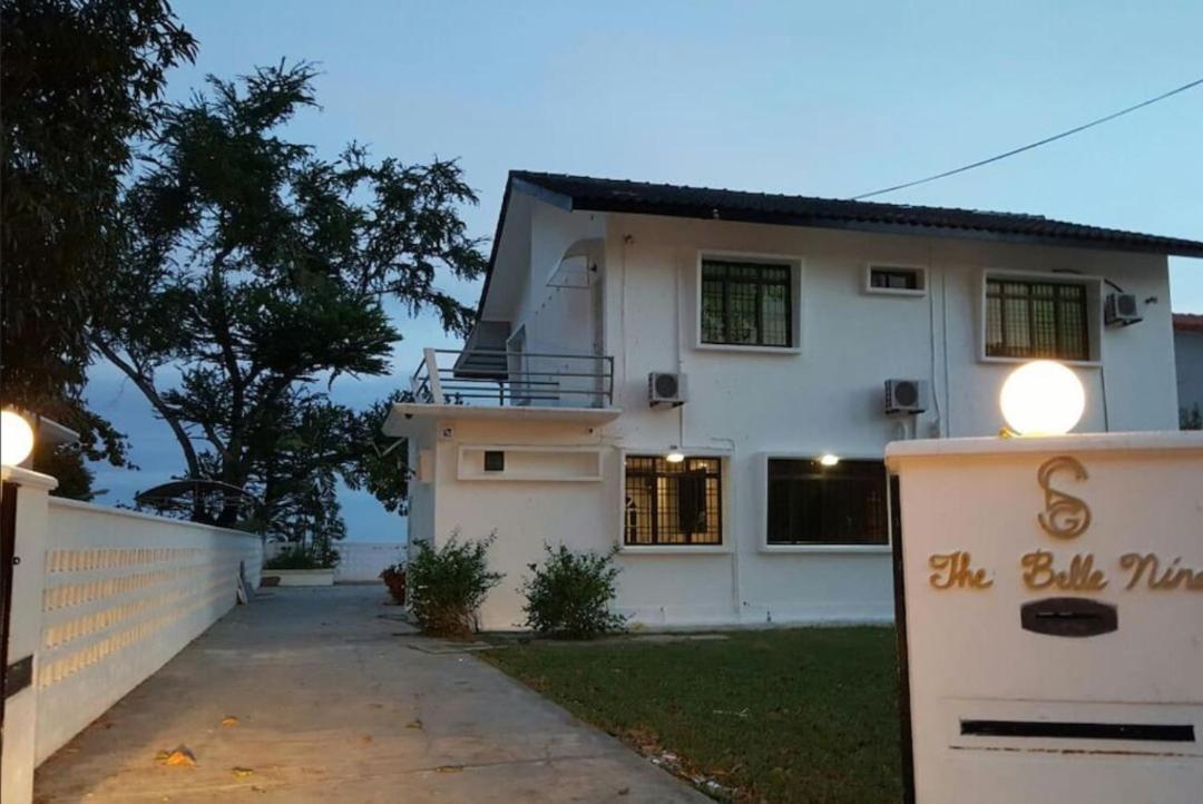 G&T'S Beach Front Villa Tanjung Bungah  Exterior photo